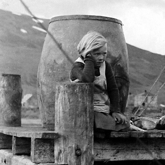 Beðið eftir pabba.
Anna Lísa Stefánsdóttir.