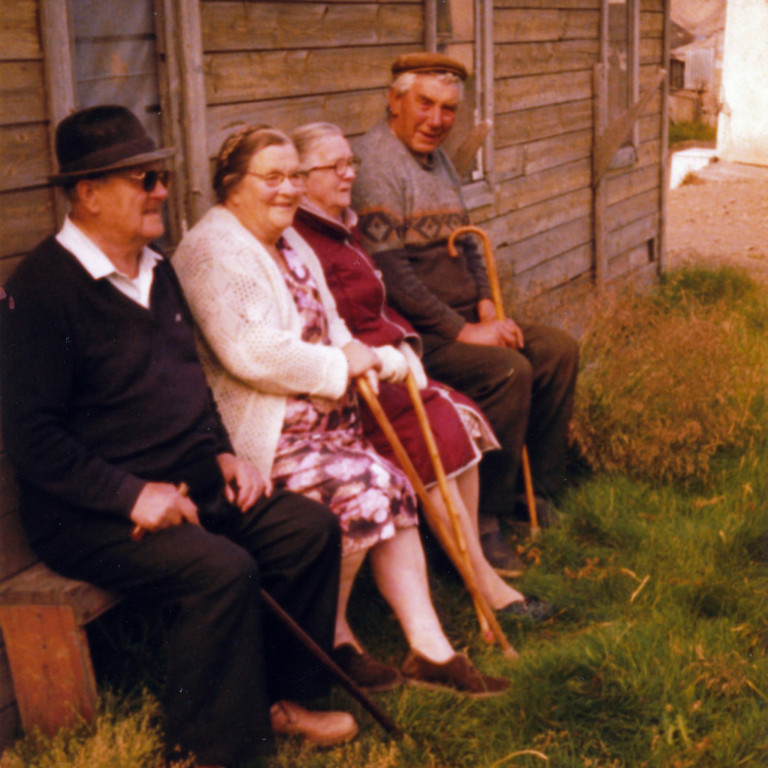 Þorsteinn Ágústsson og Kristín Jakobsdótti í Gröf, Ingibjörg Jónsdóttir og Stefán Stefánsson á Sólgörðum