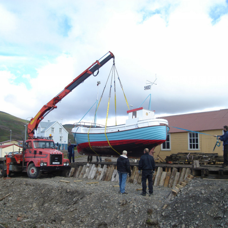 Hugrún ÞH sett á sinn stað.