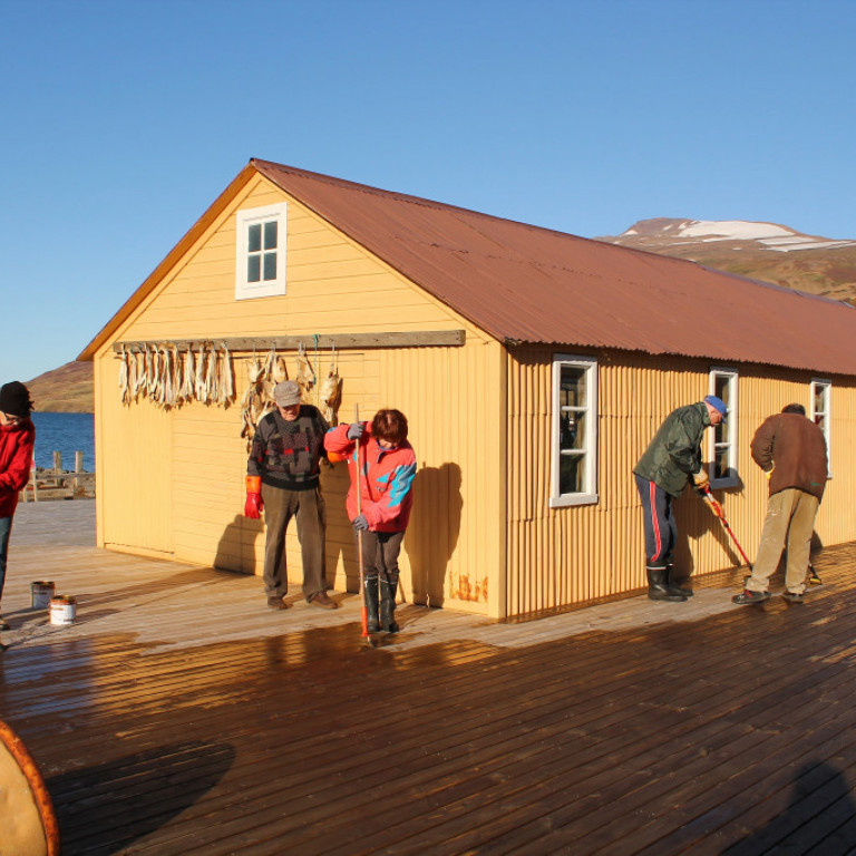 Borið á pallinn 7.október 2015